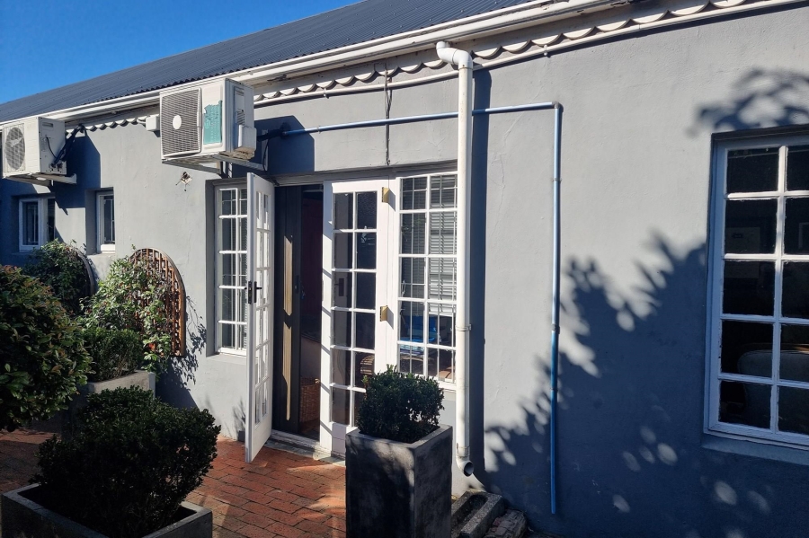 To Let commercial Property for Rent in Richmond Hill Eastern Cape